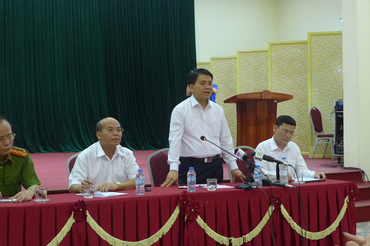 Chủ[-]tịch[-]Nguyễn[-]Đức[-]Chung[-]cam[-]kết[-]không[-]có[-]hành[-]động[-]ở[-]Đồng[-]Tâm